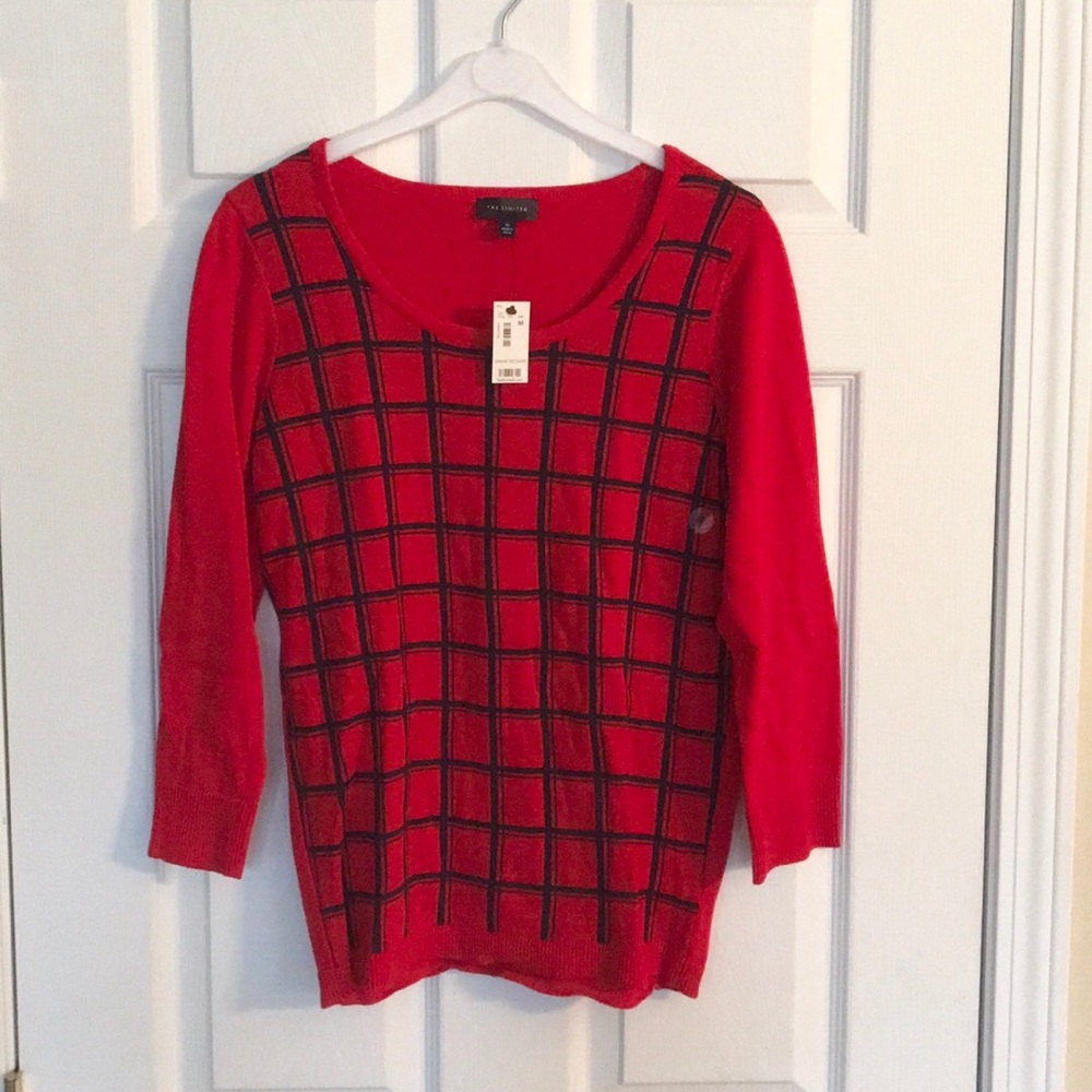💝New with tags! Limited red/black print sweater!